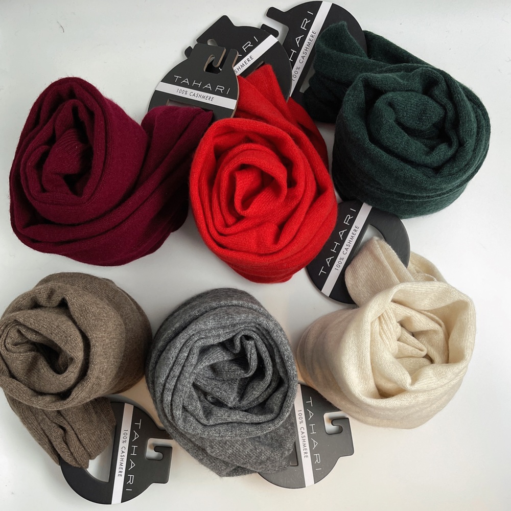 NWT Tahari 100% cashmere scarf wrap 71”x13” - Picture 4 of 5